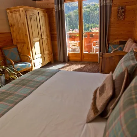 Chalet Le Pot De Miel Panzió Montgenèvre