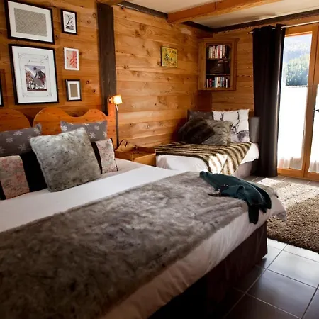 Panzió Chalet Le Pot De Miel Montgenèvre